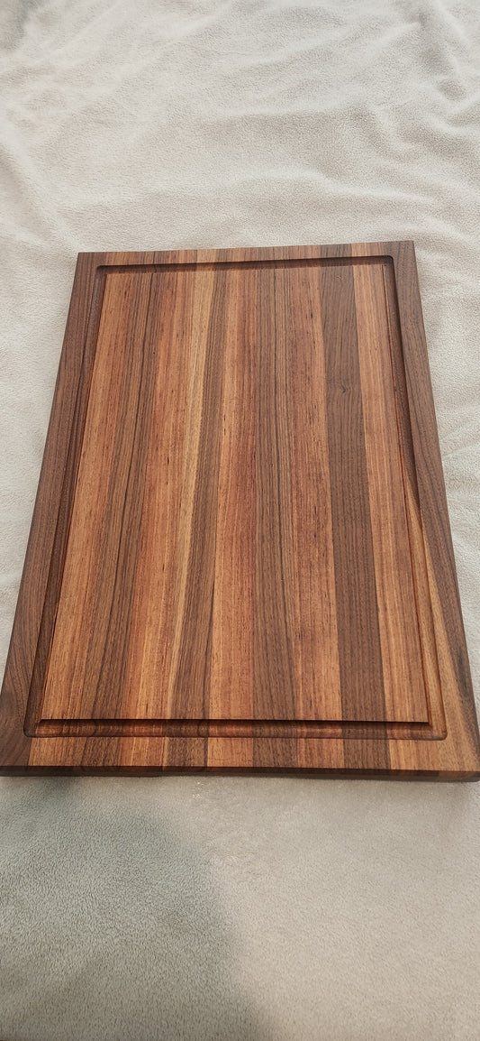 Blackwood and Walnut medium brisket board